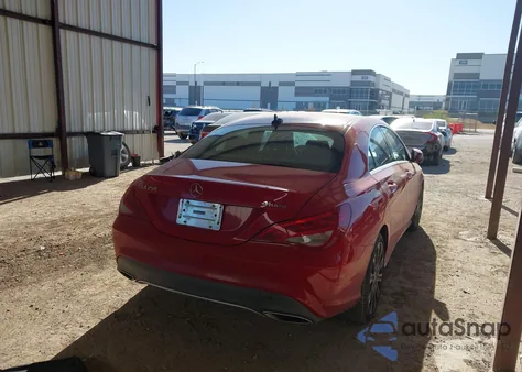 2019 Mercedes-Benz Cla 250 4Matic z USA, uszkodzony, nr VIN WDDSJ4GB7KN739866